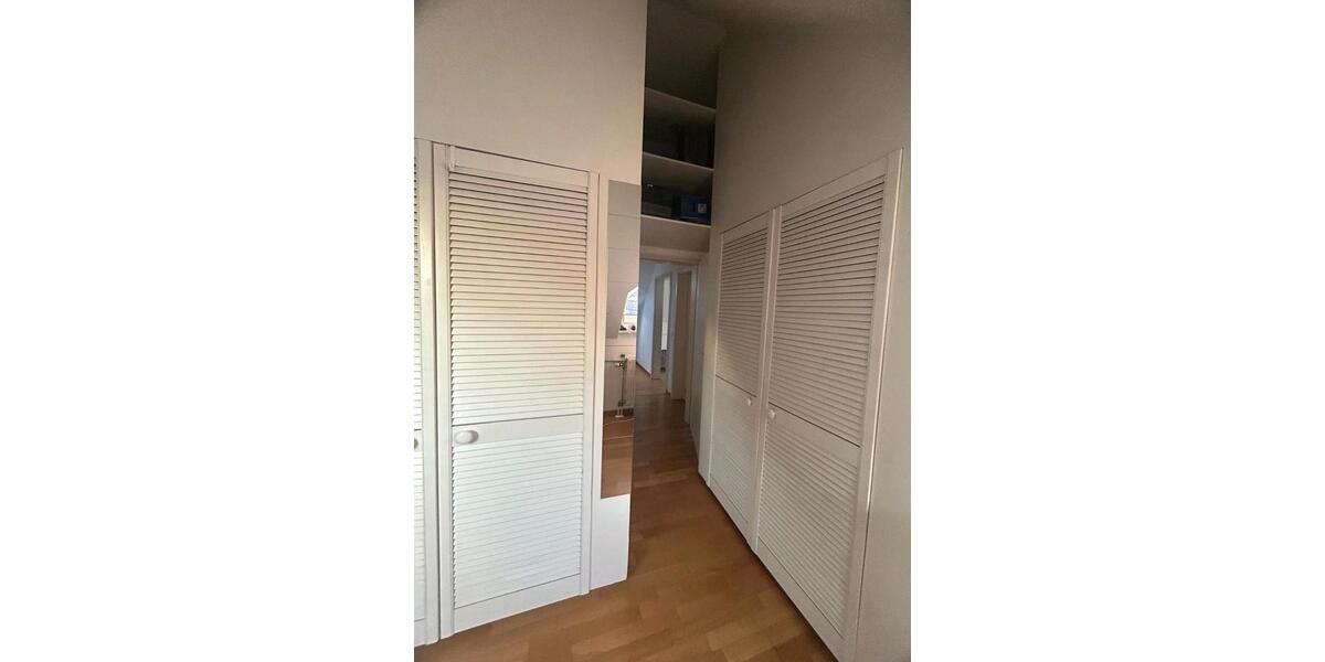 Dachgeschoßwohnung München Sendling-Westpark - 3 Zimmer, 80 m&sup2;, 948&euro; | Angebot:26670278