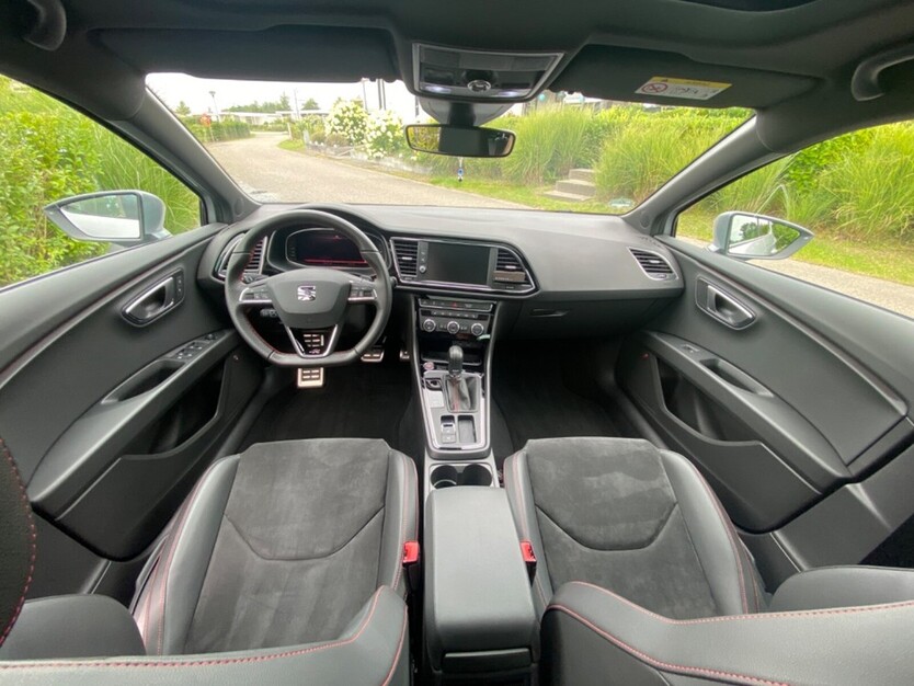 Seat Leon 63.700 km 21.000 € Dortmund 44135