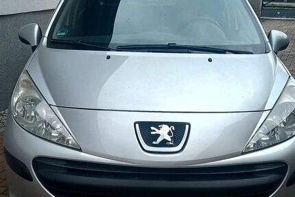 Peugeot 207 153.881 km 2.100 &euro; Köpenick 12555