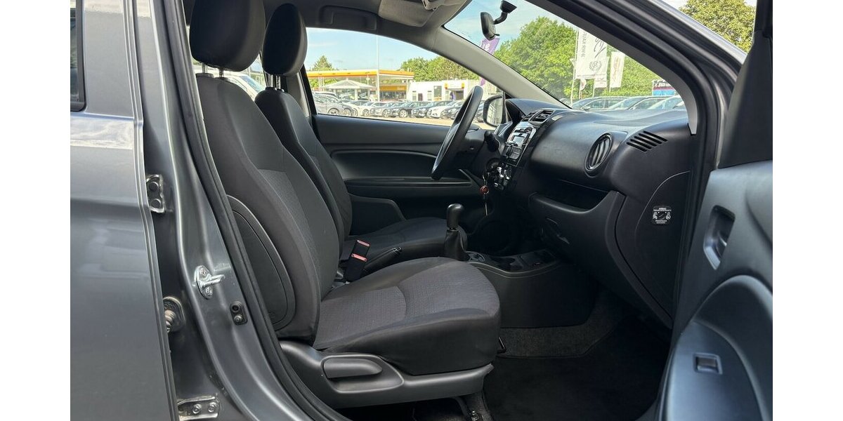Mitsubishi Space Star 1.0 DiamantEdition KLIMAANLAGE/1.HAND 90.784 km 5.900 &euro; Villingen-Schwenningen 78054