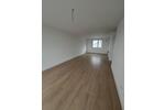 Erstbezug mit Balkon: Stilvolle 4-Zimmer-Wohnung NUR mit Wohnberechtigungsschein Stufe III