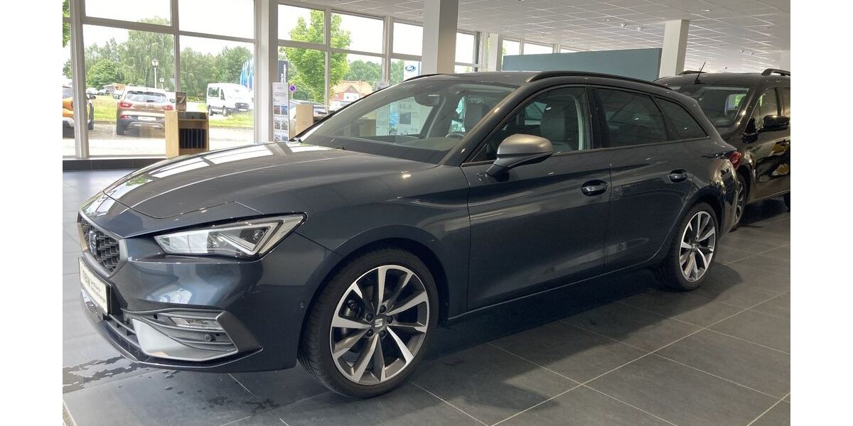 Seat Leon 33.882 km 22.990 &euro; Neustadt 01844