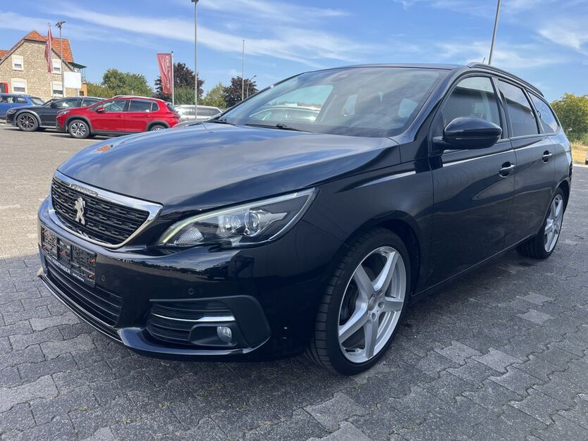 Peugeot 308 94.000 km 12.390 € Warburg-Rimbeck 34414