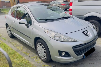 Peugeot 207 205.000 km 2.100 &euro; Frankfurt 