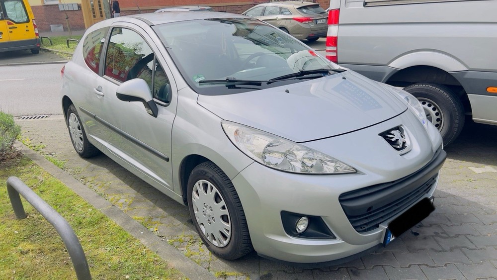 Peugeot 207 205.000 km 2.100 &euro; Frankfurt 