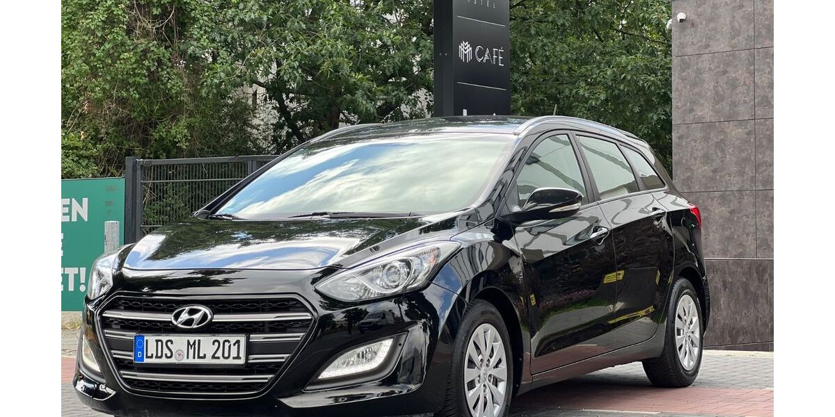 Hyundai i30 158.000 km 7.900 &euro; Berlin 12059