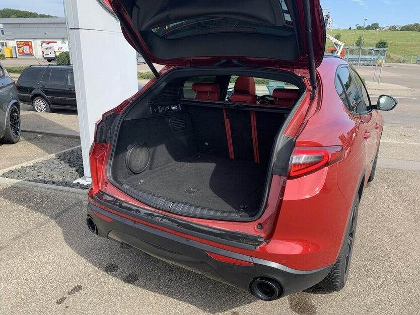 Alfa Romeo Stelvio 2.2 B-Tech Q4 Automatik Leder NAVI 89.984 km 29.900 € Backnang, 71522