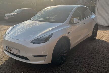 Tesla Model Y 46.851 km 38.900 &euro; Bremen 28757