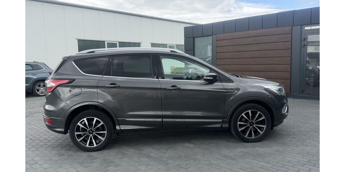 Ford Kuga 92.500 km 14.990 &euro; Blankenburg 38889