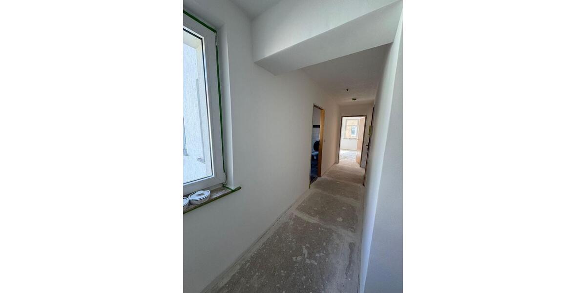 Etagenwohnung Glauchau - 4 Zimmer, 93 m&sup2;, 600&euro; | Angebot:26676962