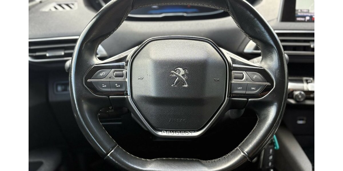 Peugeot 3008 1.5 Active KAMERA/SITZHEIZUG/ISO/NAVI/LED 99.900 km 12.900 &euro; Villingen-Schwenningen 78054