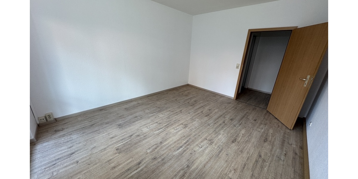 Wohnen mit Mehrwert: 2-Raum-Wohnung mit großzügigem Doppel-Wintergarten in Gera-Bieblach! - Erdgeschoßwohnung Gera Alt-Bieblach | Angebot:27082956