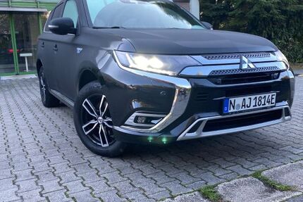 Mitsubishi Plug-in Hybrid Outlander 125.000 km 18.200 € Fürth 90765