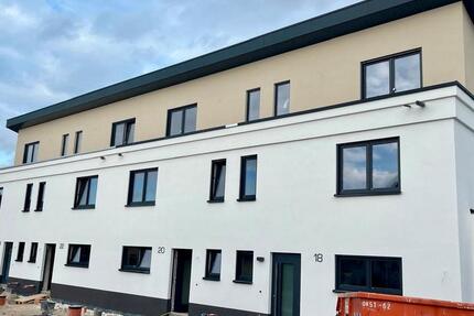 Modernes 5 Zimmer Reihenhaus mit 3 Bädern und Dachterrasse 5 zimmer