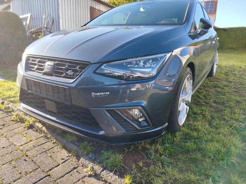 Seat Ibiza 128.000 km 9.500 € Hosenfeld 36154