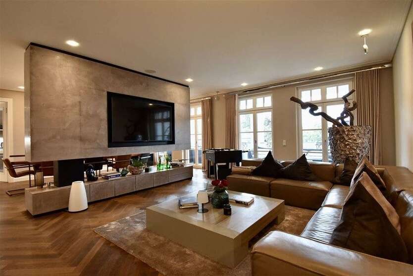 Wohnung zum Kaufen in Düsseldorf 2.695.000 € 227.91 m² 4 zimmer