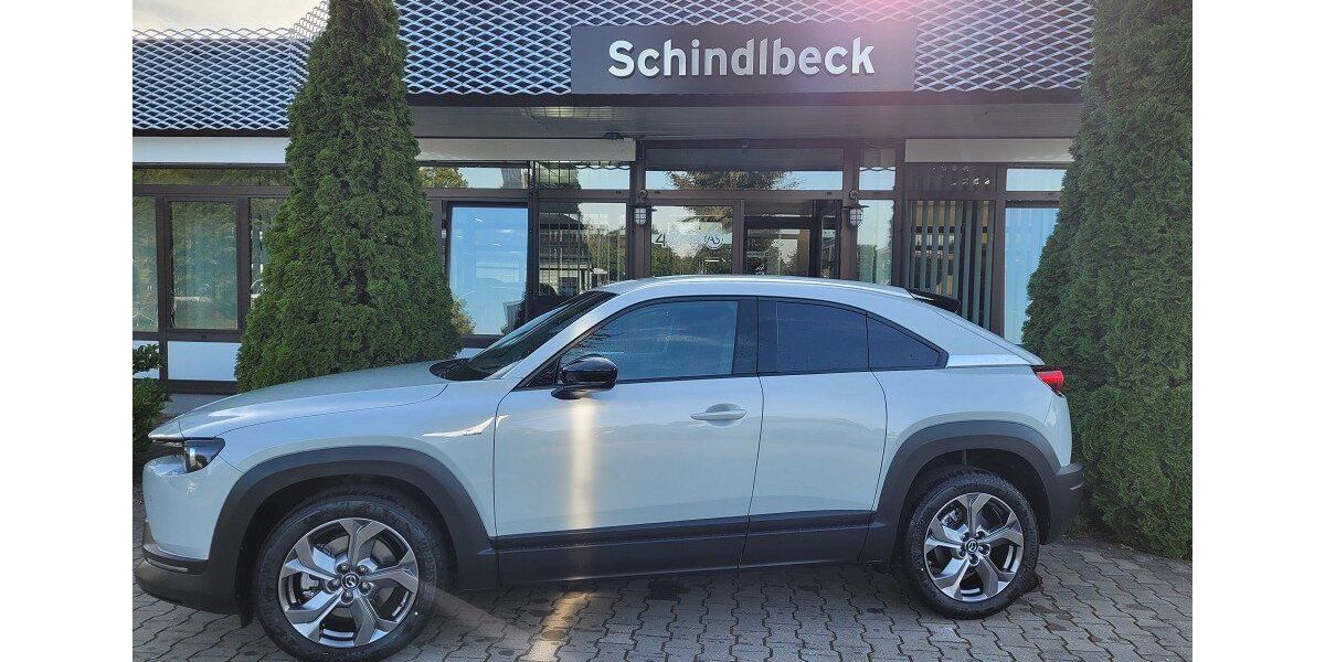 Mazda MX-30 2.090 km 23.490 &euro; Regensburg 93055