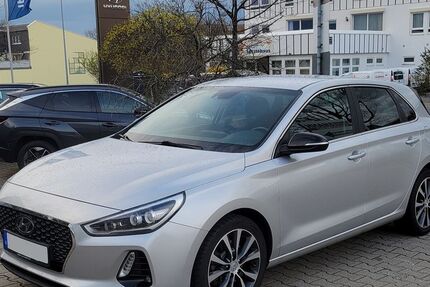 Hyundai i30 95.000 km 11.900 &euro; Dresden 01237