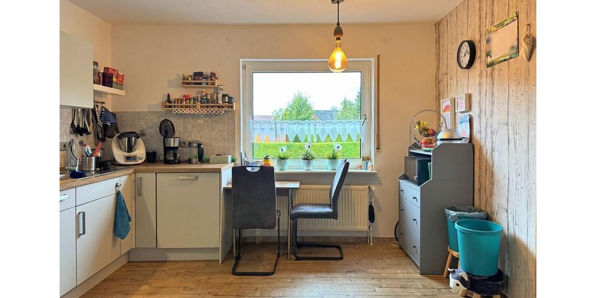 Gepflegte Doppelhaushälfte mit Garten, Garage & Carport in absolut zentraler Lage von Ostgroßefehn 4 zimmer