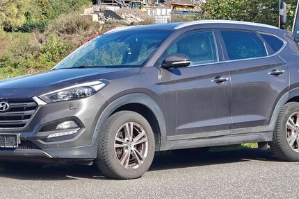 Hyundai TUCSON 145.000 km 12.300 &euro; Kirchvers 35102