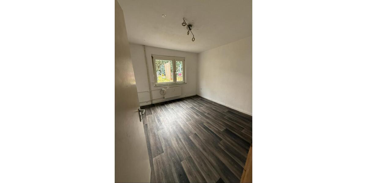 Erdgeschoßwohnung Kaiserslautern Einsiedlerhof - 3 Zimmer, 17 m&sup2;, 395&euro; | Angebot:25398598