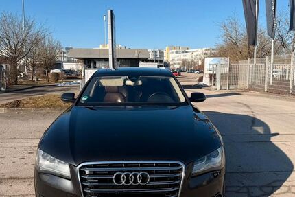 Audi A8 277.000 km 12.900 &euro; München 81739