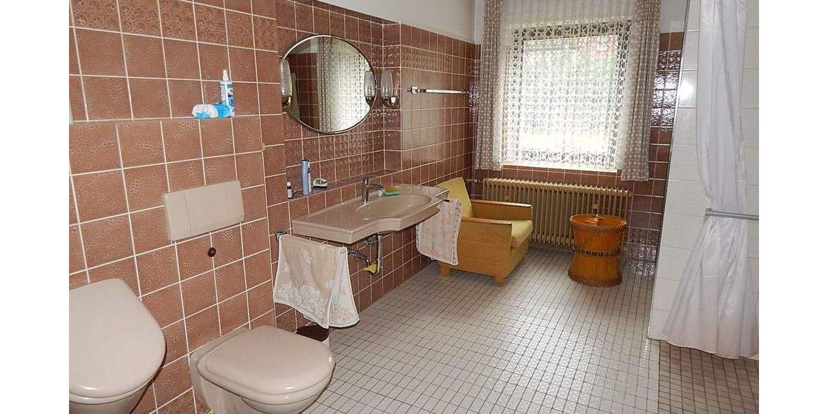 Mehrfamilienhaus, Wohnhaus Uslar Schönhagen - 7 Zimmer, 225 m&sup2;, 139.000&euro; | Angebot:25820757