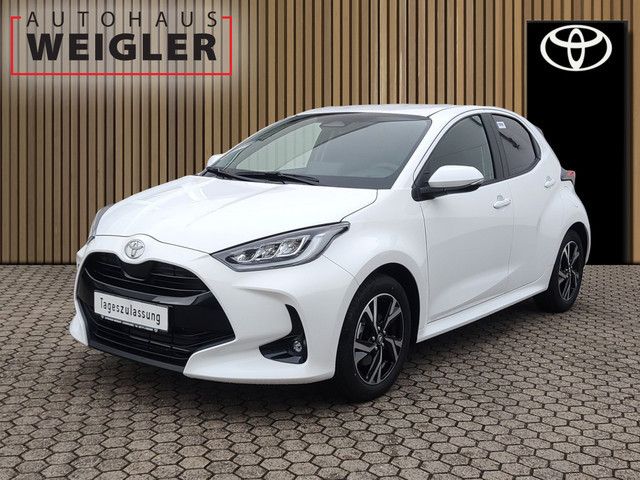Toyota Yaris 1.900 km 25.990 &euro; Leverkusen 51381