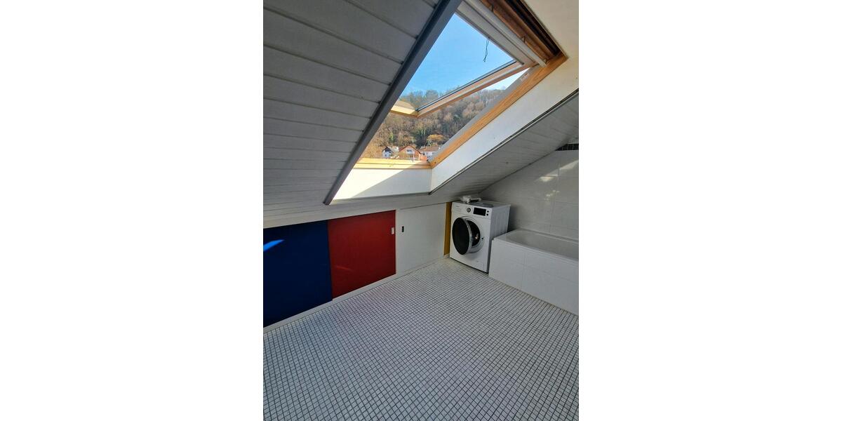 Dachgeschoßwohnung Bad Dürkheim - 2 Zimmer, 61 m&sup2;, 800&euro; | Angebot:26395677