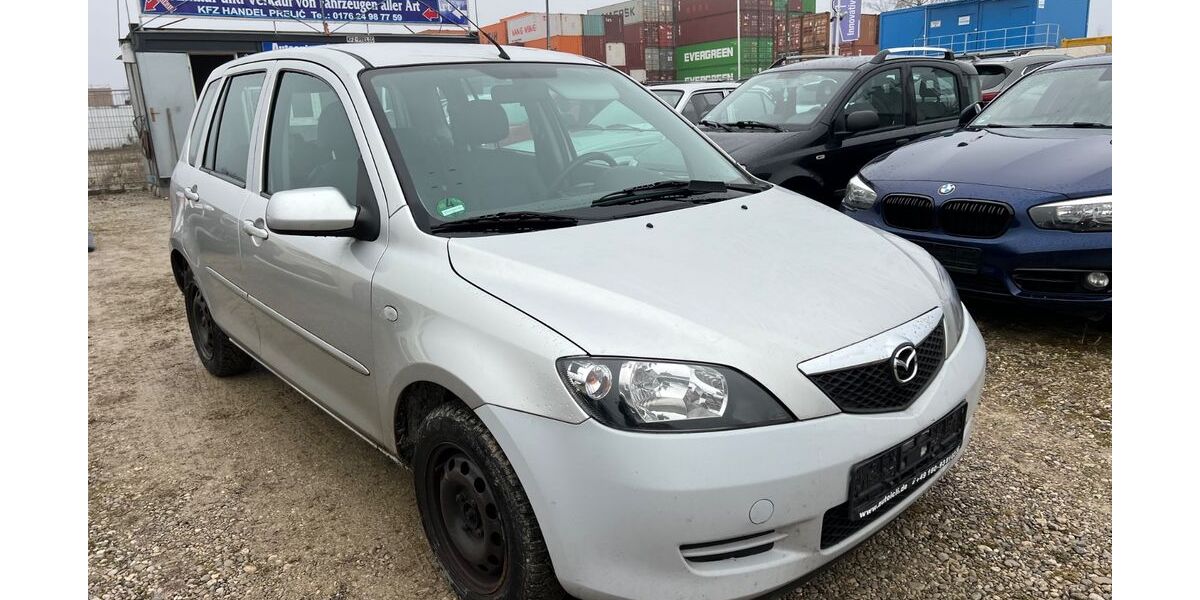 Mazda 2 125.000 km 1.300 &euro; München 81829