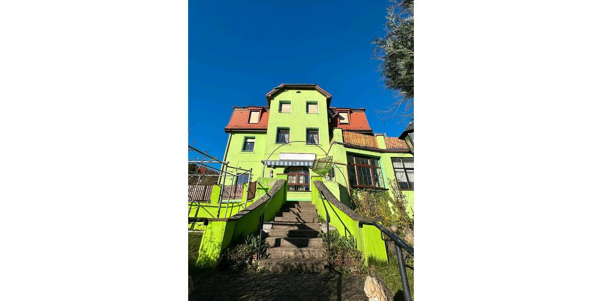 Zweifamilienhaus mit Gaststätte 15 zimmer