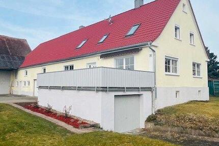 Haus Gunzenhausen - 6 Zimmer, 240 m&sup2;, 1.450&euro; | Angebot:26272535