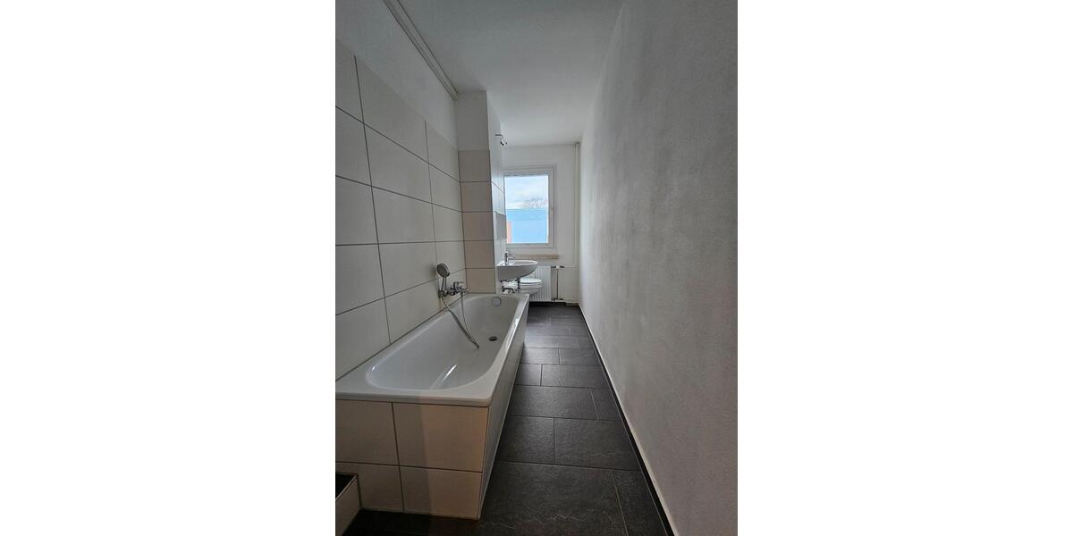 Etagenwohnung Klingenberg - 3 Zimmer, 66 m&sup2;, 420&euro; | Angebot:26421416