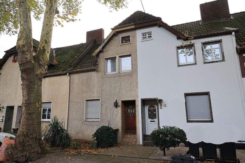 Schönes altes Zechenhaus, sanierungsbedürftig mit Potenzial 4 zimmer