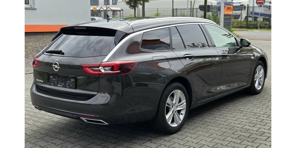 Opel Insignia Sports Tourer Elegance 47.149 km 14.600 &euro; Wilsdruff 01723