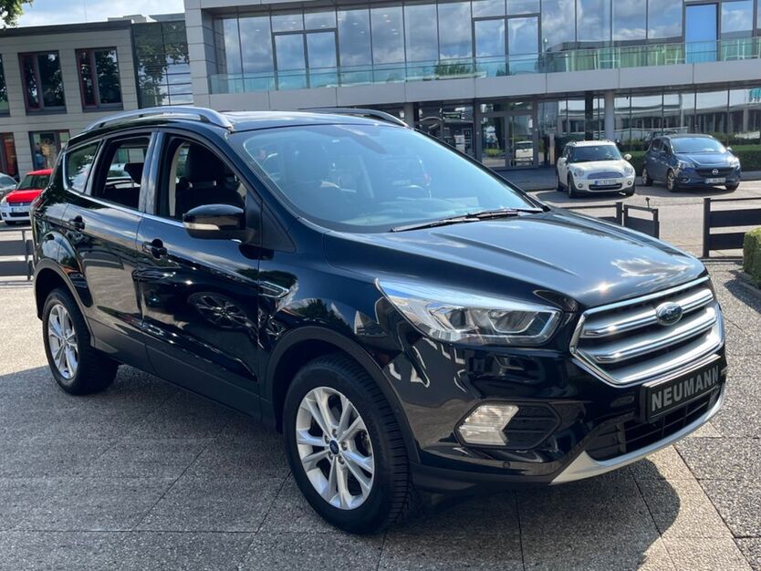 Ford Kuga 75.000 km 16.999 € Rellingen 25462