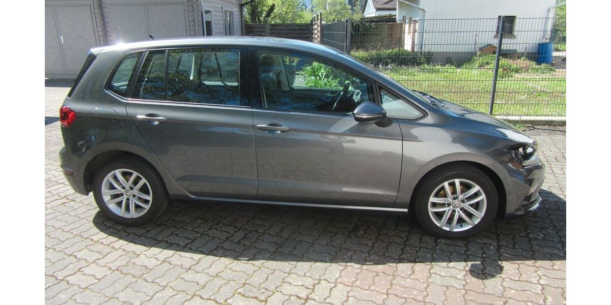 VW Golf Sportsvan 124.300 km 11.950 &euro; Bessenbach 63856