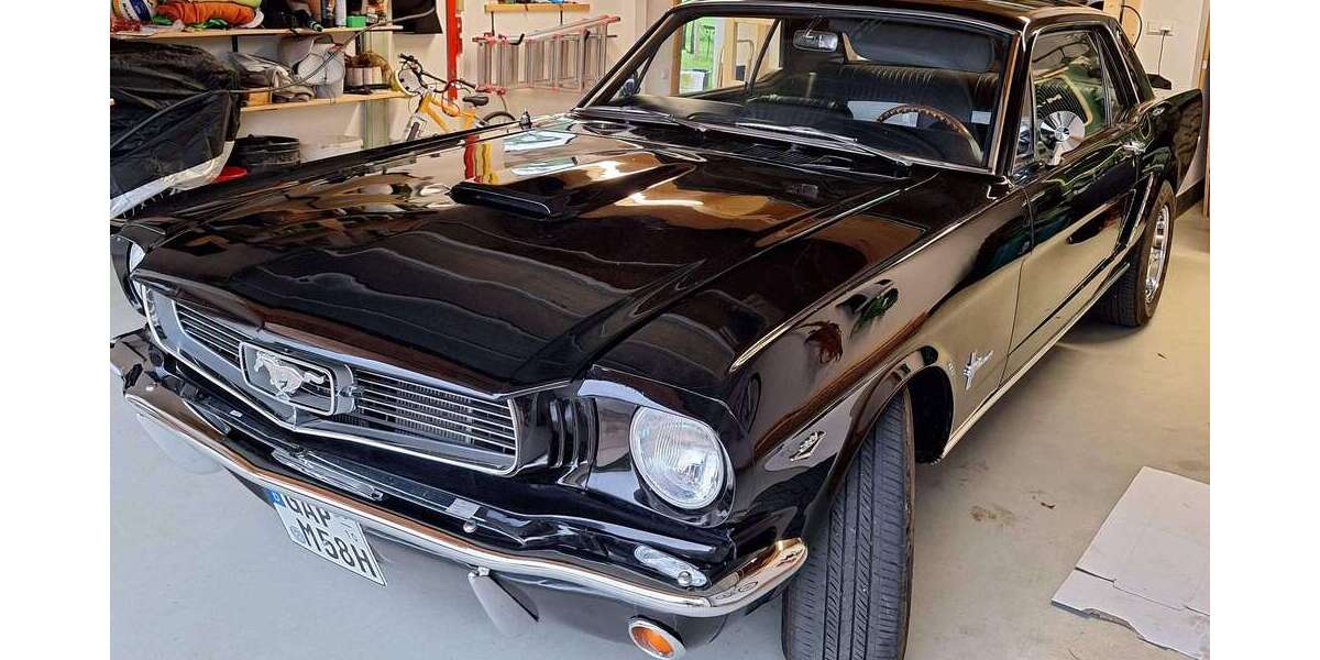 Ford Mustang 100.000 km 29.590 &euro; Großweil 82439