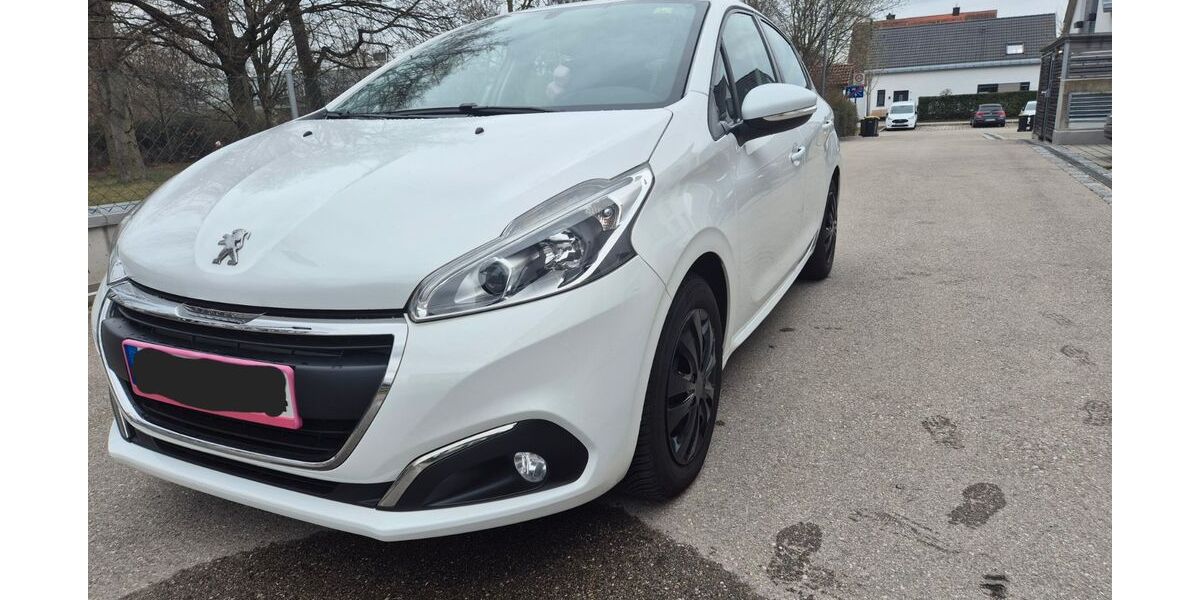 Peugeot 208 78.436 km 5.900 &euro; Karlsfeld 85757