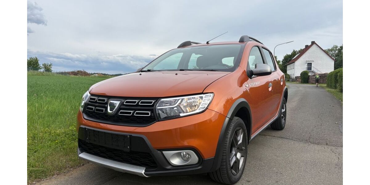 Dacia Sandero 121.800 km 6.900 &euro; Ahorntal 95491