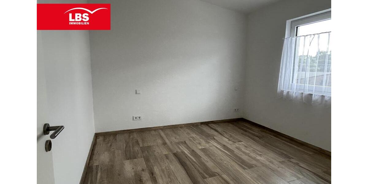 Dachgeschoßwohnung Viersen Hülsdonk - 2 Zimmer, 68 m&sup2;, 950&euro; | Angebot:24181851