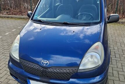 Toyota Yaris 223.000 km 1.250 &euro; Heidgraben 25436