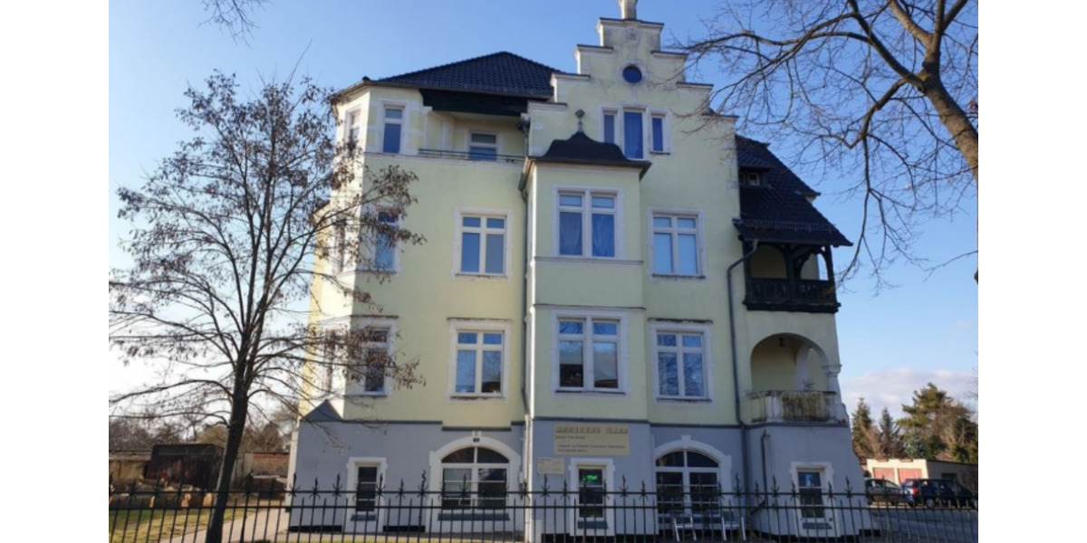Dachgeschoßwohnung Genthin - 3 Zimmer, 102 m&sup2;, 495&euro; | Angebot:25959302