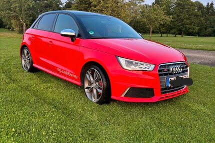 Audi S1