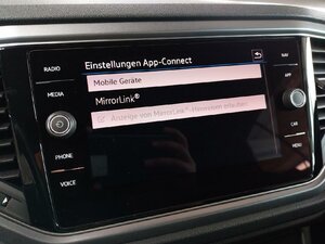 VW T-Roc Active 1.5 TSI ACC Navi PDC SHZ 23.625 km 24.790 € HAAN 42781