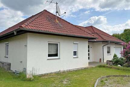 Haus Neuhausen - 7 Zimmer, 260 m&sup2;, 270.000&euro; | Angebot:25197203