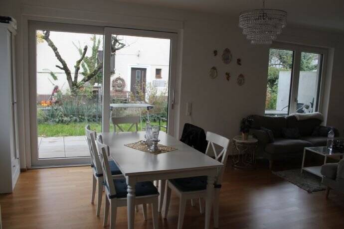 Ihre Suche hat ein Ende****Barrierefreie Wohnung mit Gartenanteil*** 2 zimmer