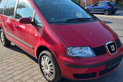 Seat Alhambra 222.850 km 3.300 € Bonn 53227