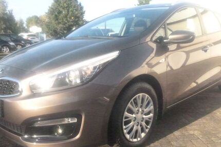 Kia ceed Sportswagon 83.276 km 11.399 € Parchim 19370