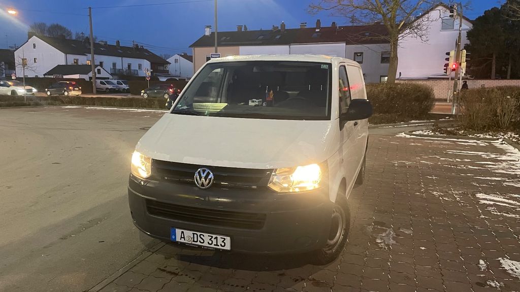 VW T5 Transporter 217.000 km 4.993 &euro; Augsburg 86169